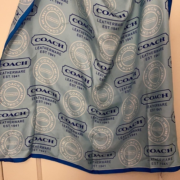 NWT coach blue square silk scarf - Picture 8 of 8